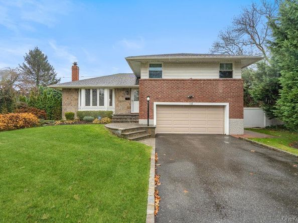 15 Morris Drive, Syosset NY 11791