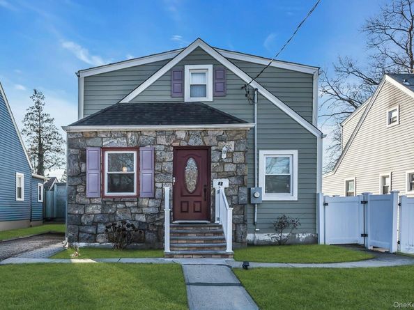 31 Cedar Street, Roosevelt NY 11575