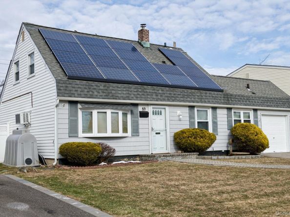 59 Corncrib Lane, Levittown NY 11756