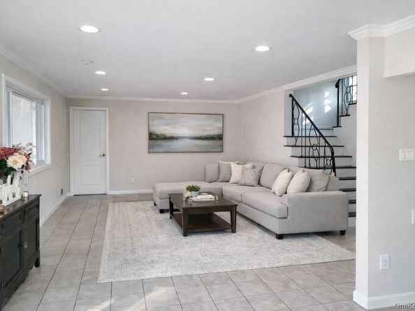 50 Ann Drive E, Freeport NY 11520