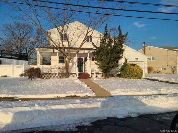 50 Ann Drive E, Freeport NY 11520