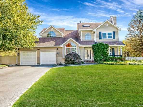 2 Max Way, Commack NY 11725