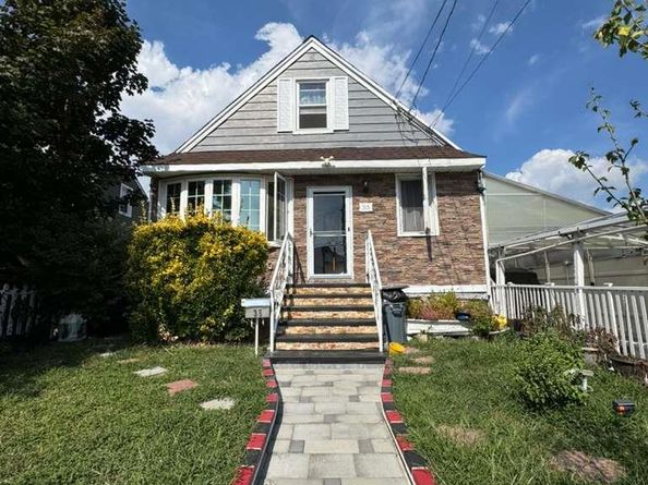 35 HARVARD Street, Valley Stream NY 11580