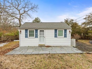 902 Old Medford Avenue