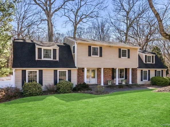 12 Bob O Link Lane, Northport NY 11768