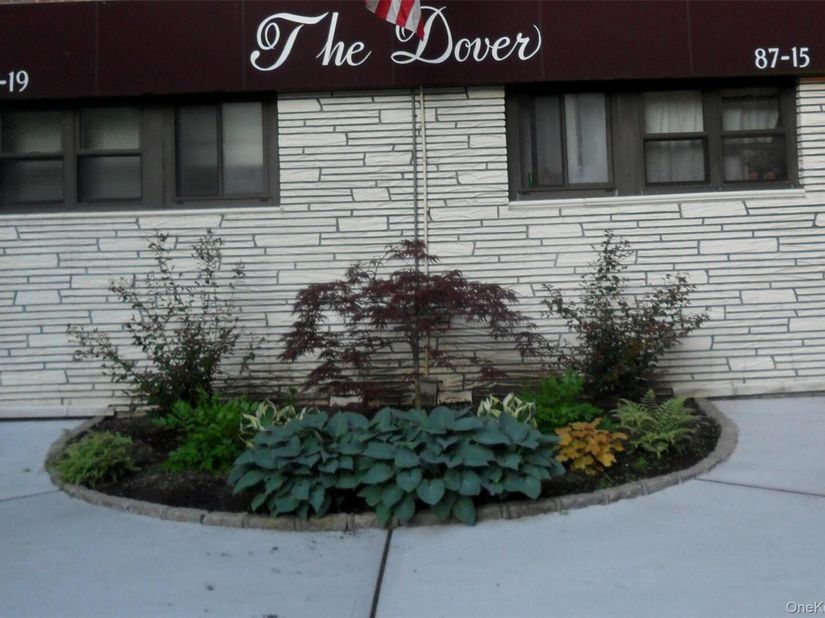 87-15 204th Street B51, Hollis NY 11423