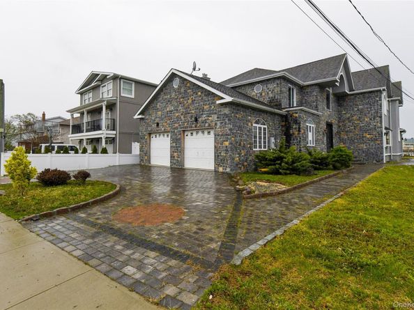 4563 Decatur Place, Island Park NY 11558