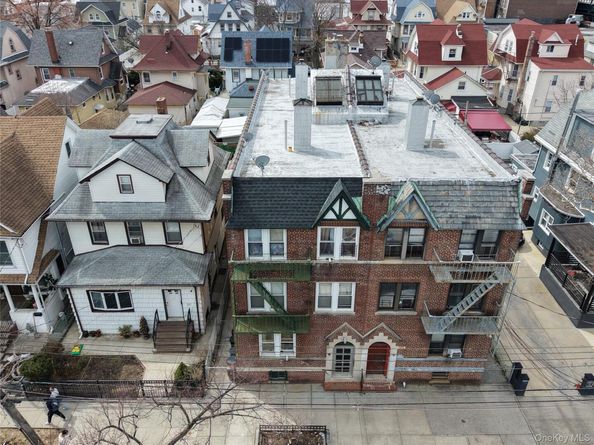 8732 114th Street, Richmond Hill NY 11418