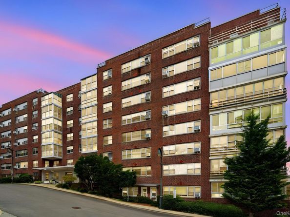 2 Washington Square 5H, Larchmont NY 10538