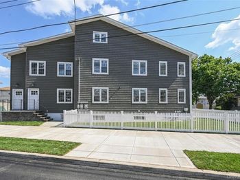 118-11 Lakeview Boulevard