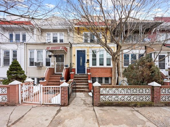 2565 99th Street, East Elmhurst NY 11369