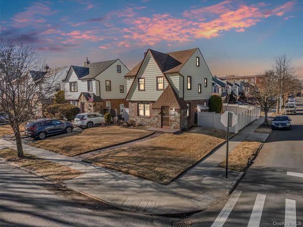 248-21 87th Avenue, Bellerose NY 11426