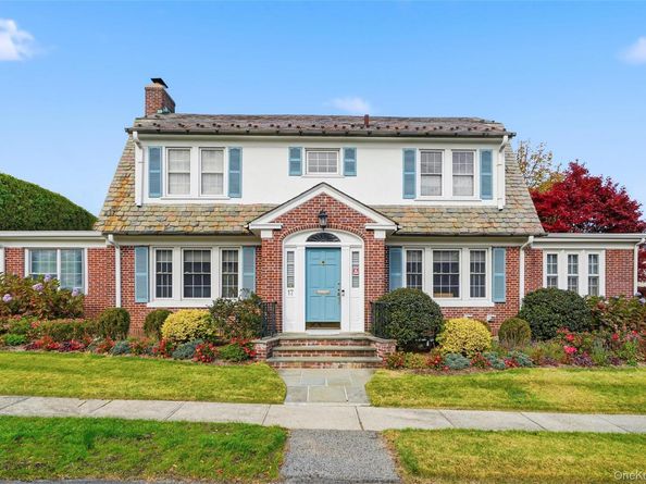 17 Emerson Place, Harrison NY 10528