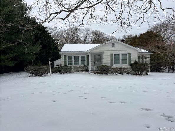 300 Hewlett Avenue, East Patchogue NY 11772