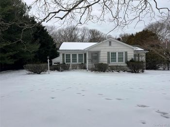 300 Hewlett Avenue