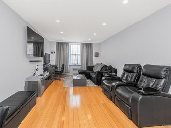 1874 Pelham Parkway S