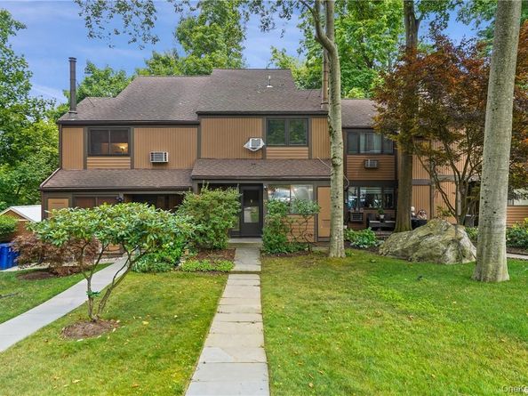 118 Round Hill Road, Dobbs Ferry NY 10522