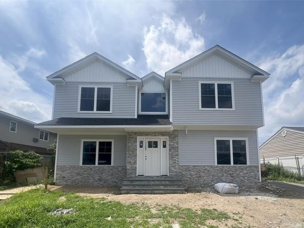 56 Seitz Drive, Bethpage NY 11714