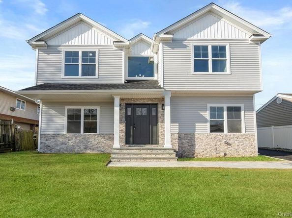 56 Seitz Drive, Bethpage NY 11714