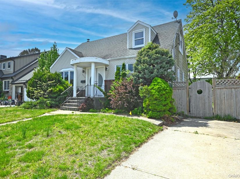 2198 Willow Street, Wantagh NY 11793