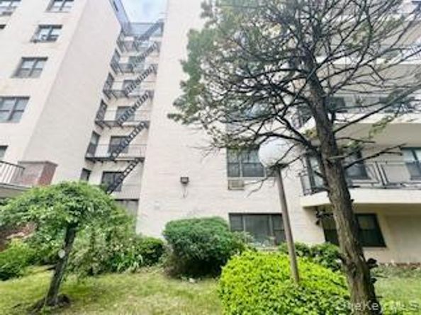 3855 3855 shore parkway 3m, Brooklyn NY 11235