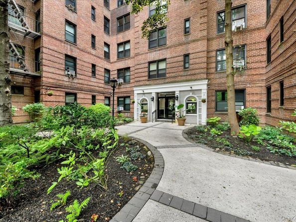 3840 Greystone Avenue 3A, Bronx NY 10463