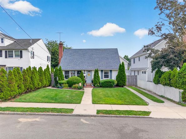 131 Dorset Avenue, Albertson NY 11507