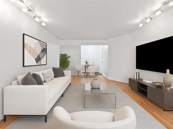 67-25 Clyde Street 2G, Forest Hills NY 11375