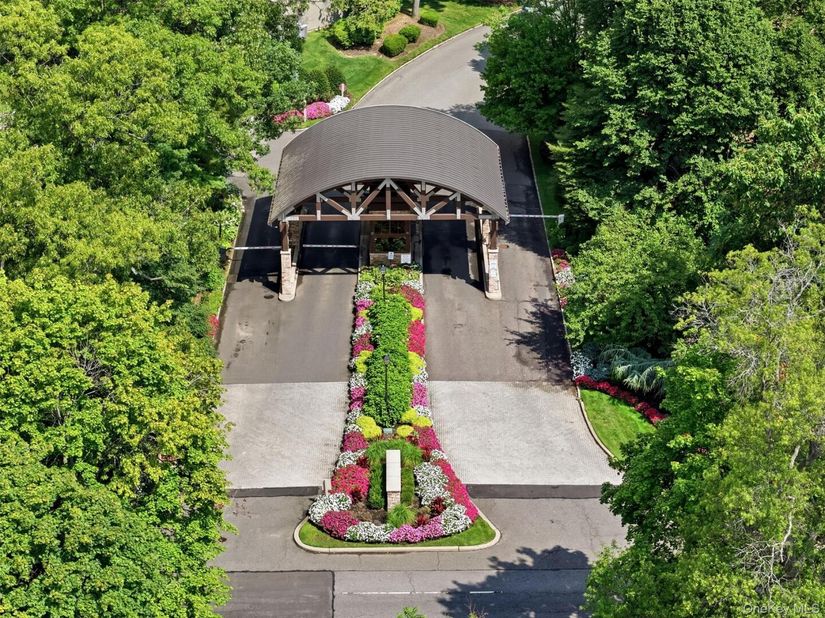 42 Country Club Drive, Jericho NY 11753