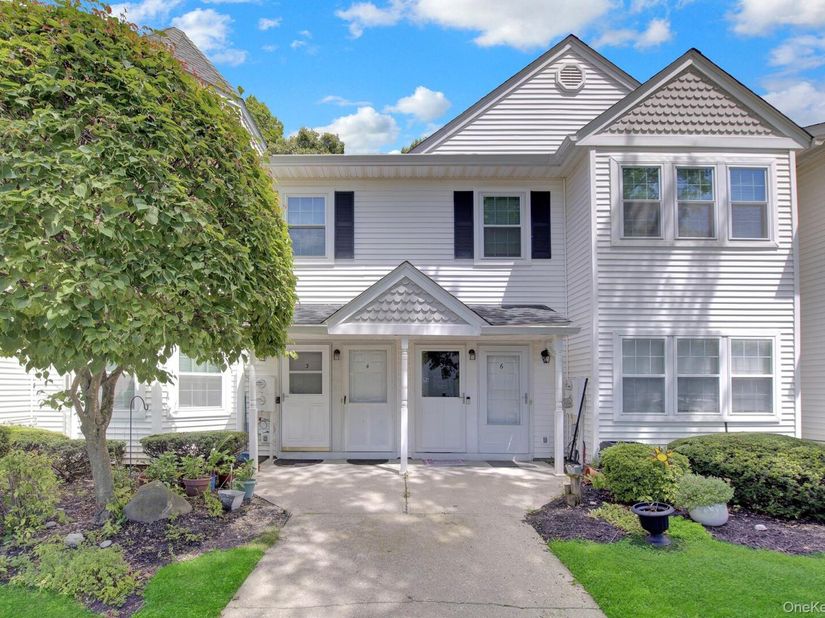 4 Country View Lane, Middle Island NY 11953
