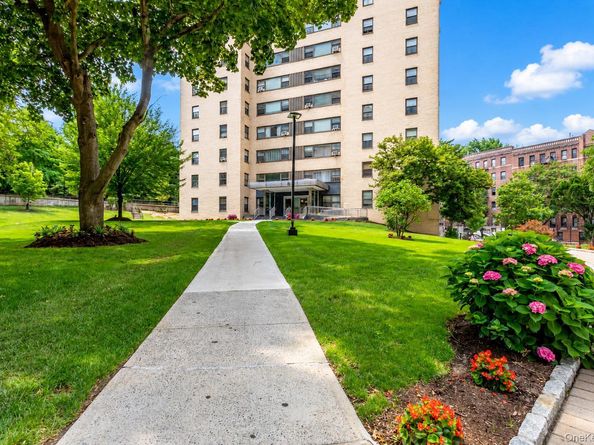 6 Fordham Hill Oval 2G, Bronx NY 10468