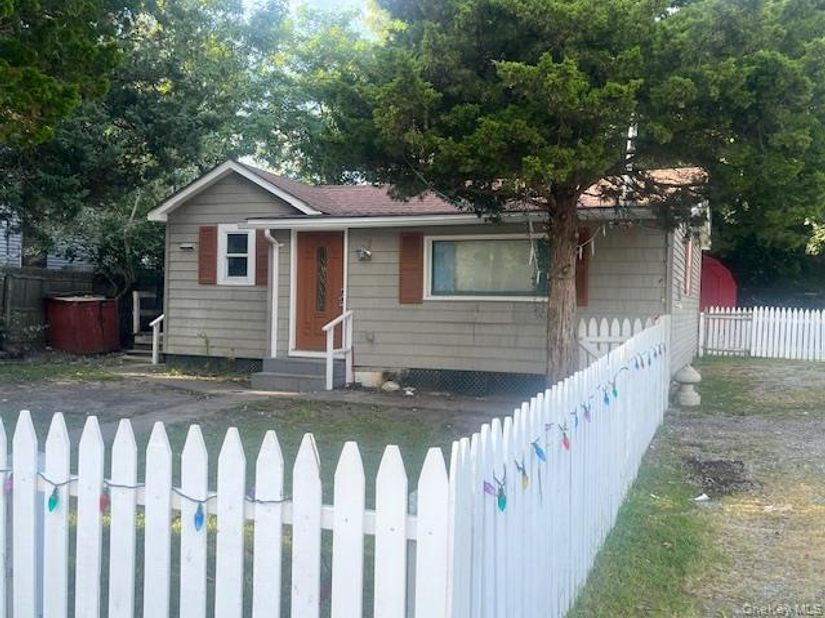 84 Point Road, Flanders NY 11901