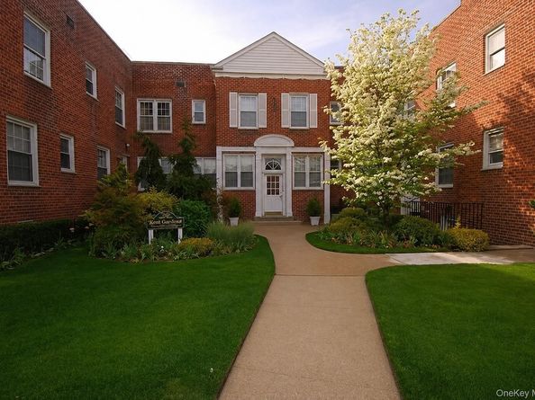 70 S Park Avenue 205, Rockville Centre NY 11570