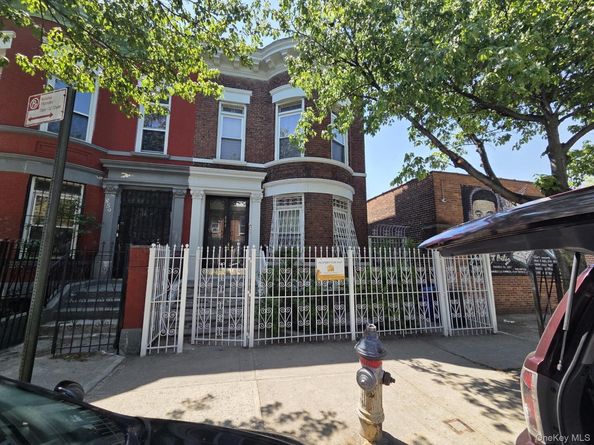 861 Manida Street, Bronx NY 10474