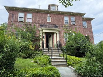 92 Woodland Avenue