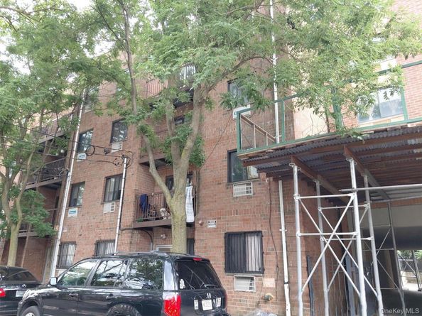 724 E 221st Street 2A, Bronx NY 10467
