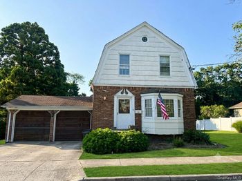 32 Aldred Avenue
