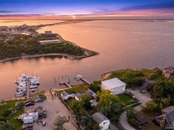 35 Gardners Lane, Hampton Bays NY 11946