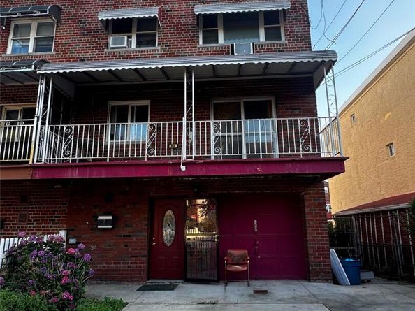 958 E 226th Street, Bronx NY 10466