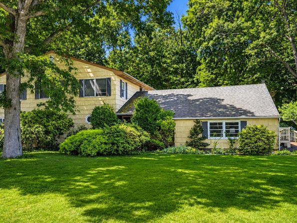14 Tall Tree Lane, Rocky Point NY 11778