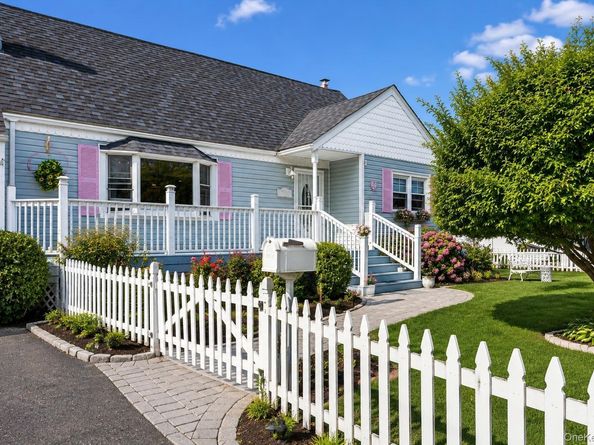84 Barnum Street, West Babylon NY 11704