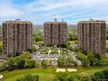 270-10 Grand Central Parkway
