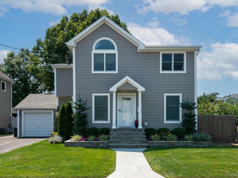 11 Cherry Street, Glen Head NY 11545