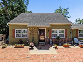 36 Sayville Road
