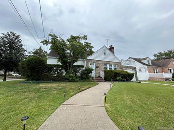 92 Melvin Avenue