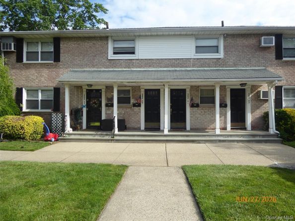 268-37 82nd Avenue 274A, New Hyde Park NY 11040