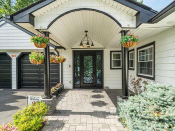 11 Gallatin Drive