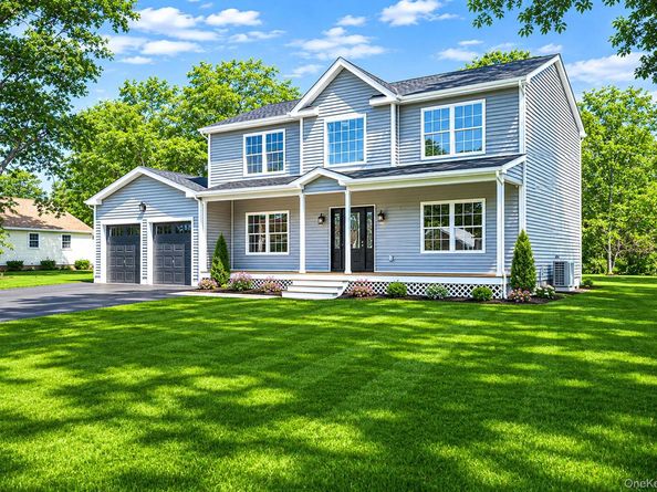 11 Henry Avenue, Ronkonkoma NY 11779
