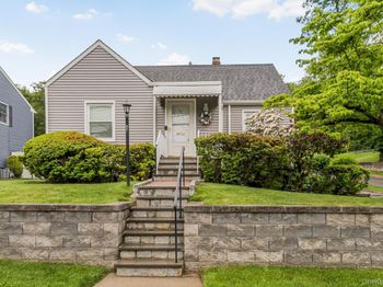 87 Etville Avenue