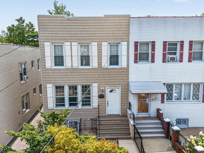 2952 Miles Avenue, Bronx NY 10465